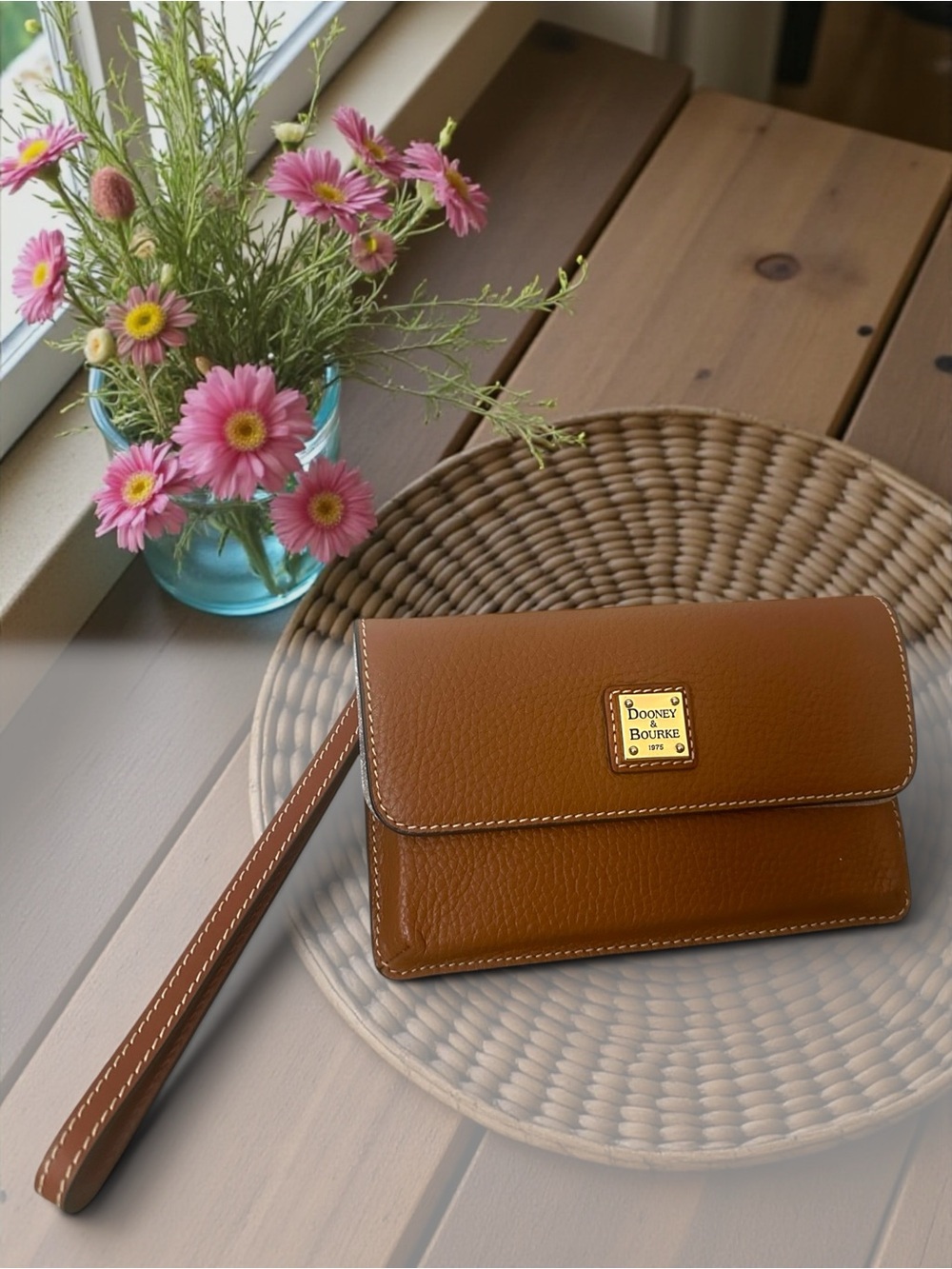 Dooney & Bourke Cognac Brown Leather Wristlet Clutch NWT 4 Card Slots $108 MSRP